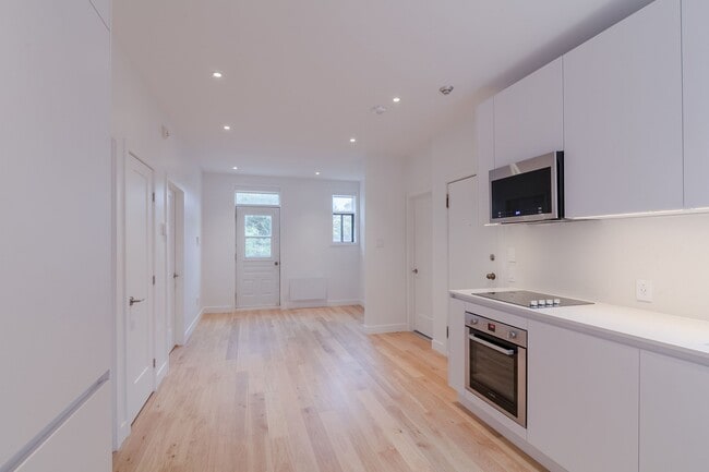 Photo - 6885-6891 Sherbrooke west Unit 17