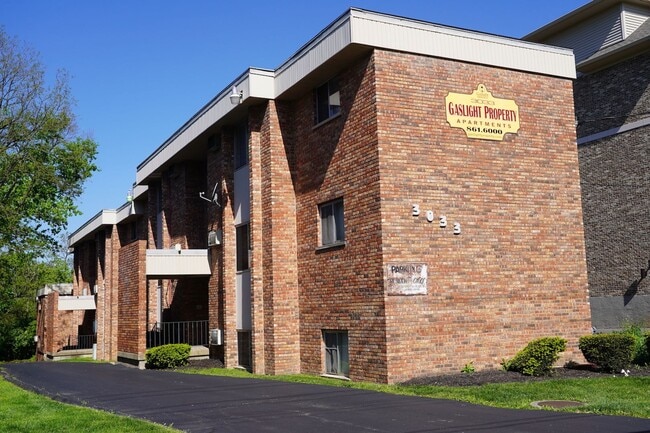 Building Photo - 3033 Clifton Ave Unit 3033-05