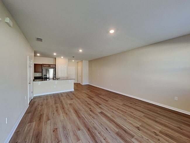 Photo - 144 Great Star Ct