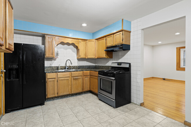 Photo - 6136 N Winthrop Ave Condo Unit d