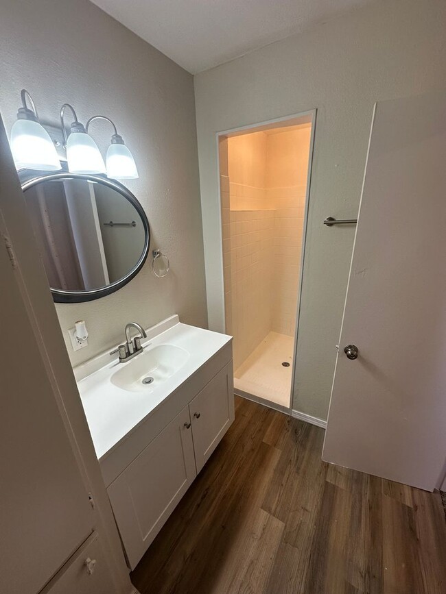 Photo - 9th Street Apartments In Bartlesville Unit A