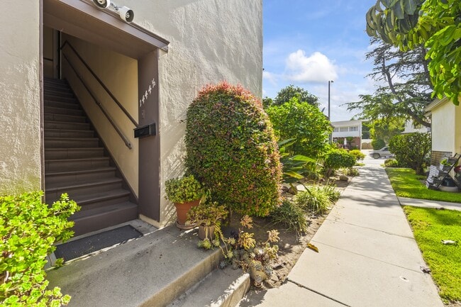 Photo - 1444 S Beverly Dr Apartment Unit 1444.5