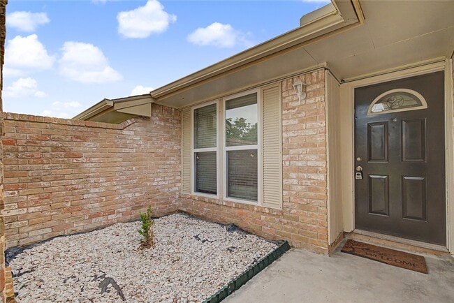 Photo - 6343 Maple Hill Dr