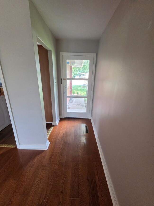 Photo - 3135 Rosedale Blvd
