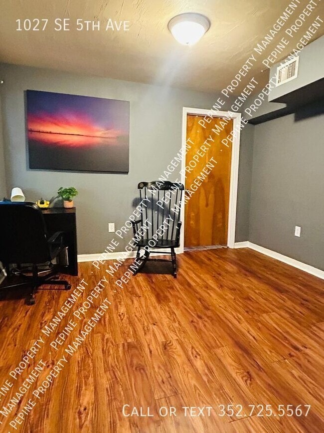 Photo - 1027 SE 5th Ave