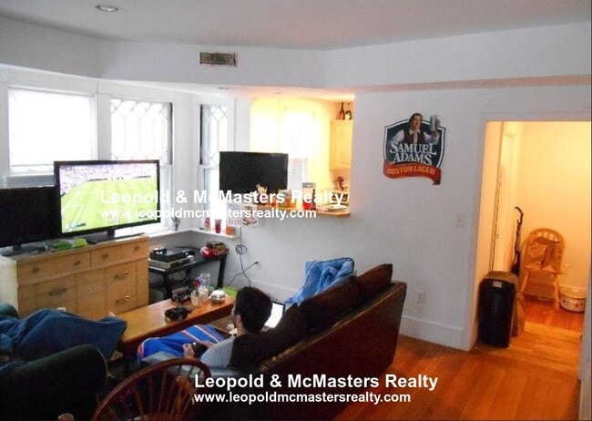 Photo - 19 Braemore Rd Unit 19 Braemore road 3