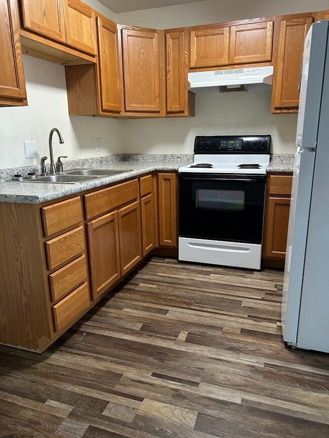 Building Photo - 184 Oak Hill Ln