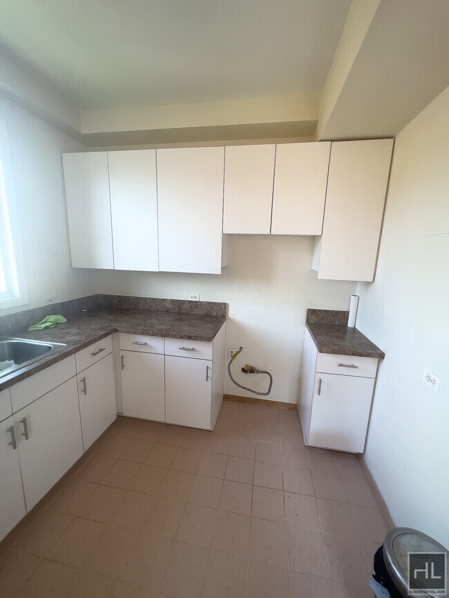 DRUMGOOLE ROAD WEST Apartment Unit 1 Staten Island, NY