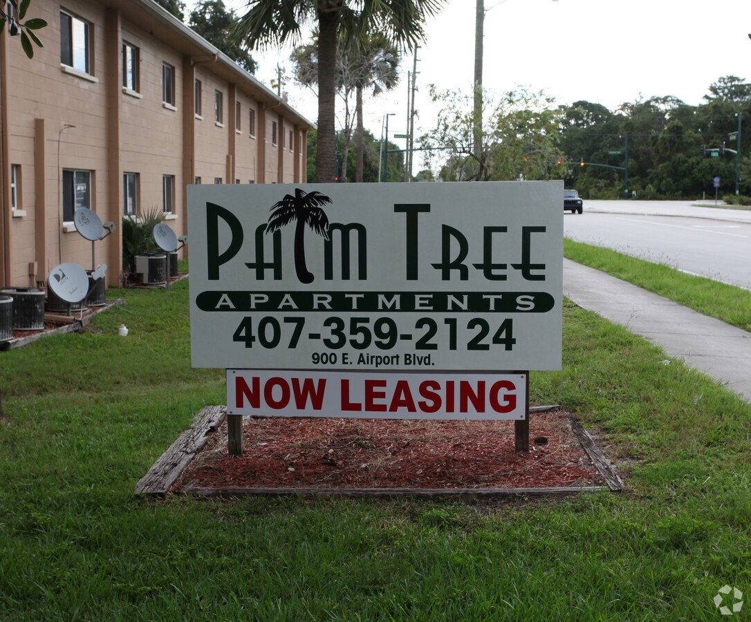 Palm Tree Apartments - Palm Tree Apartments