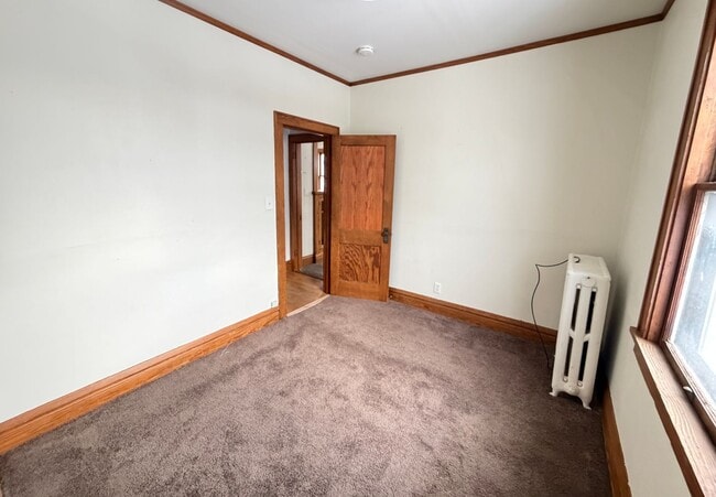 Photo - 2 Bedroom w/ Garage Option - AVAILABLE APRIL 24TH! Unidad 1717 N 26th St