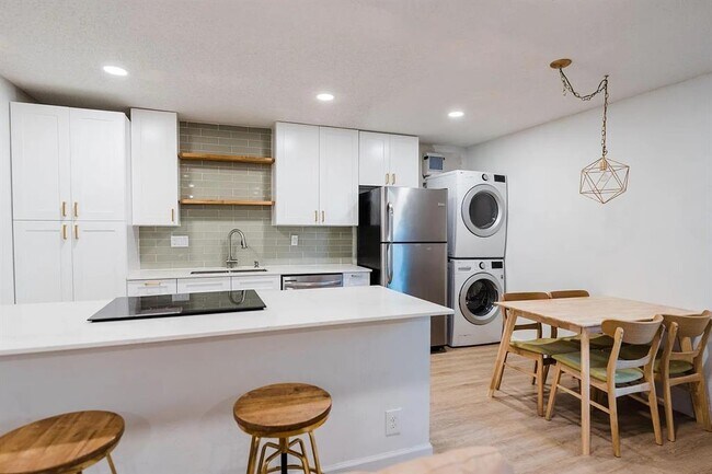 Photo - 2600 Penny Ln Unidad 112