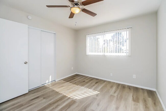 Photo - 6724 S Lakeshore Dr