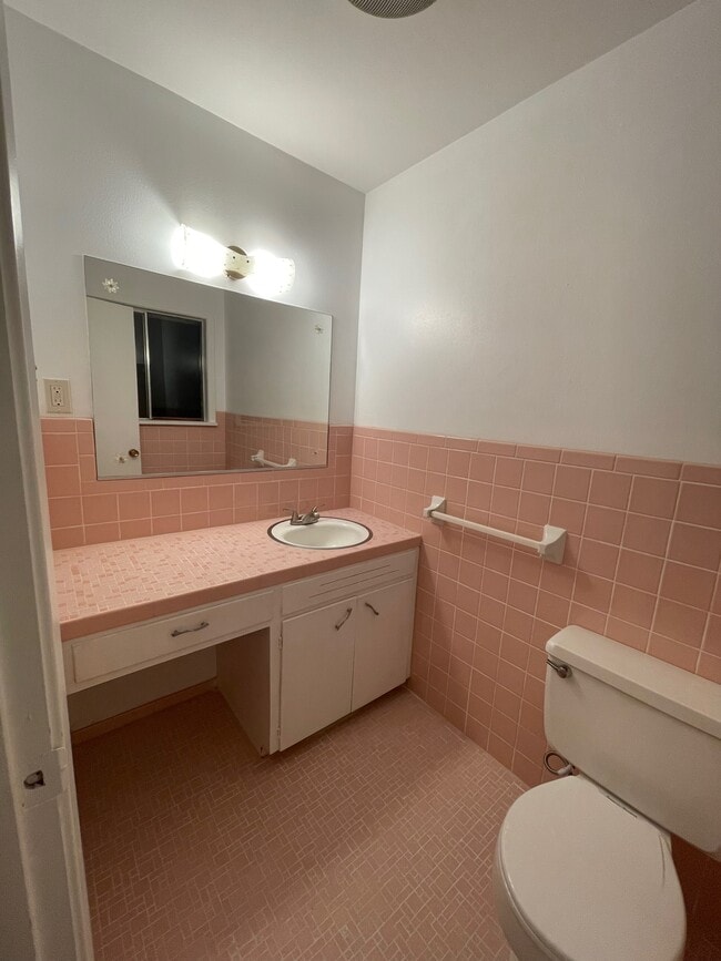 Photo - 127 Charlon St
