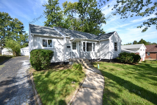 Building Photo - 1421 Burry St Rental