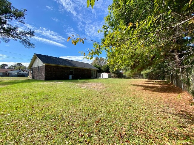 Photo - AVAILABLE MID-MARCH 2026! (Pet Friendly)