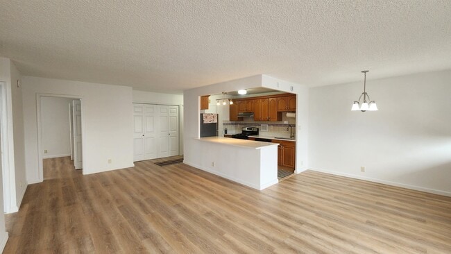 Photo - 280 Marin Blvd