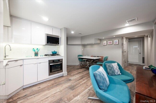 47 E Penn St Unit Lower