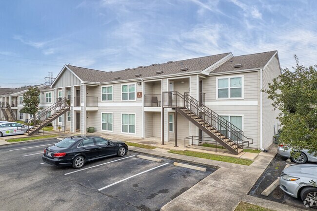 3405 N Shepherd Dr