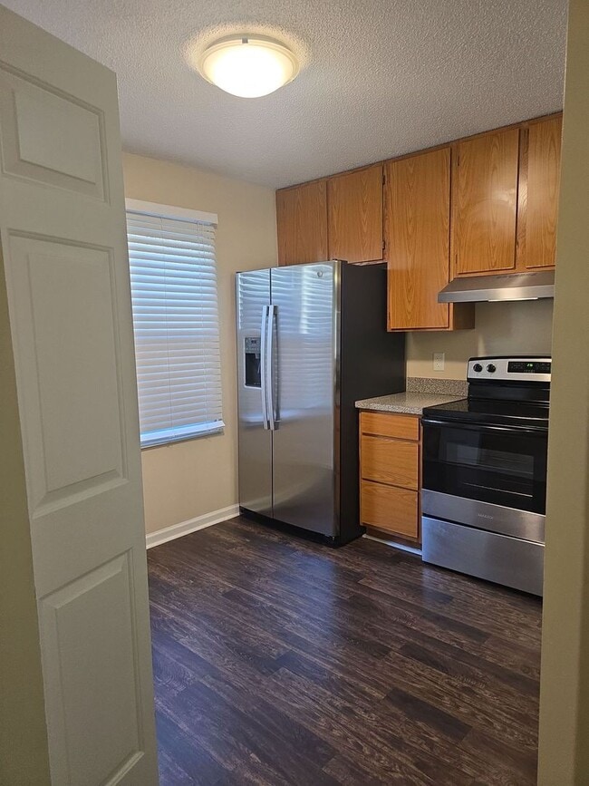 Photo - Preleasing for 2026!