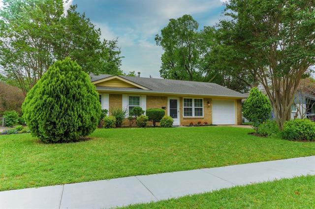 Building Photo - 1204 Oakhill Dr Rental