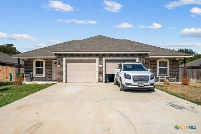 Building Photo - 1409 Natchez Trail Rental