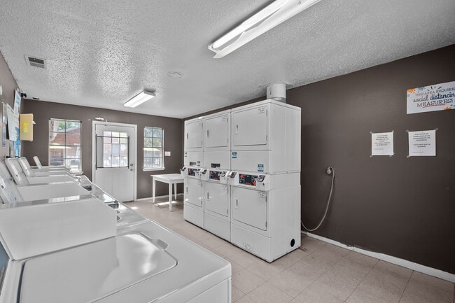 Photo - Parkwood Square