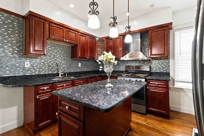 15 Fairmount St Unit 2