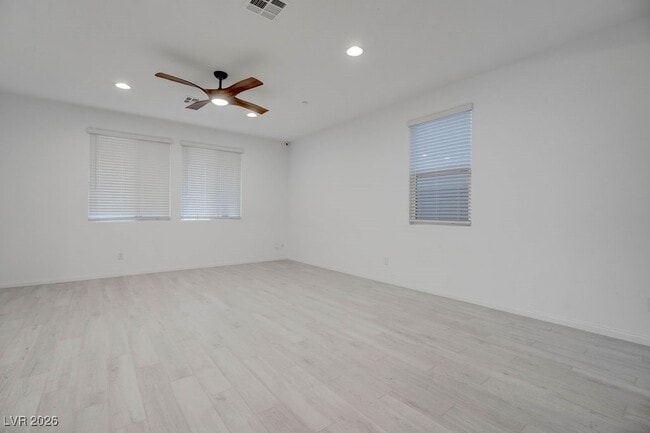 Photo - 111 Balsam Leaf Ct