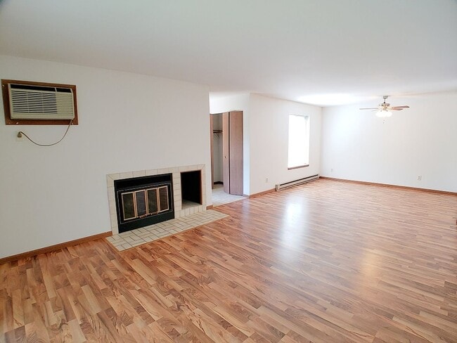 Photo - Orchard Village