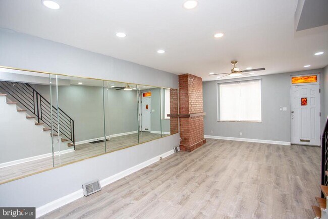 Photo - 2465 N Garnet St