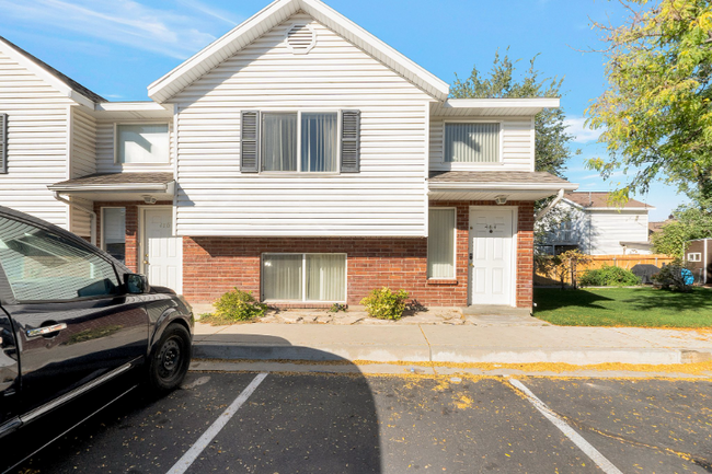 Building Photo - 458 1600 S Rental
