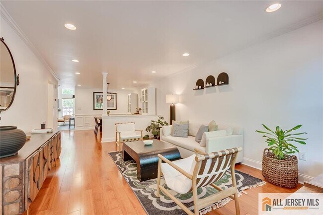 403 Somerset Ct