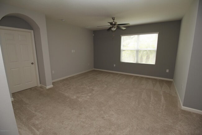 Photo - 1714 Emerson Dr SE