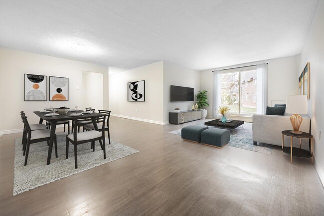 Building Photo - 910 Wonderland Rd S