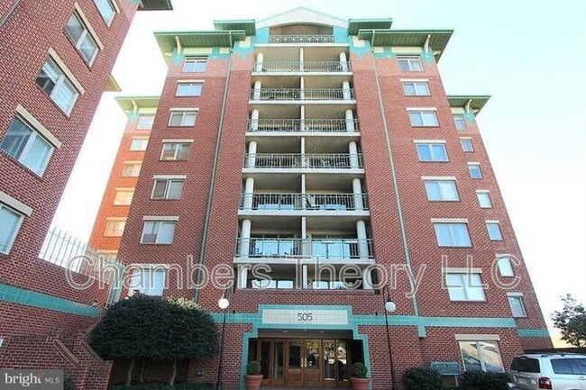 Building Photo - 505 E Braddock Rd Unit #407