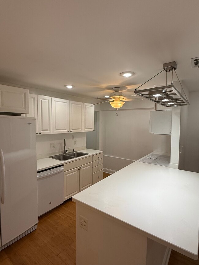 2302 1st St NW Unit basement