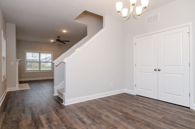 1575 Grey Cliff Run