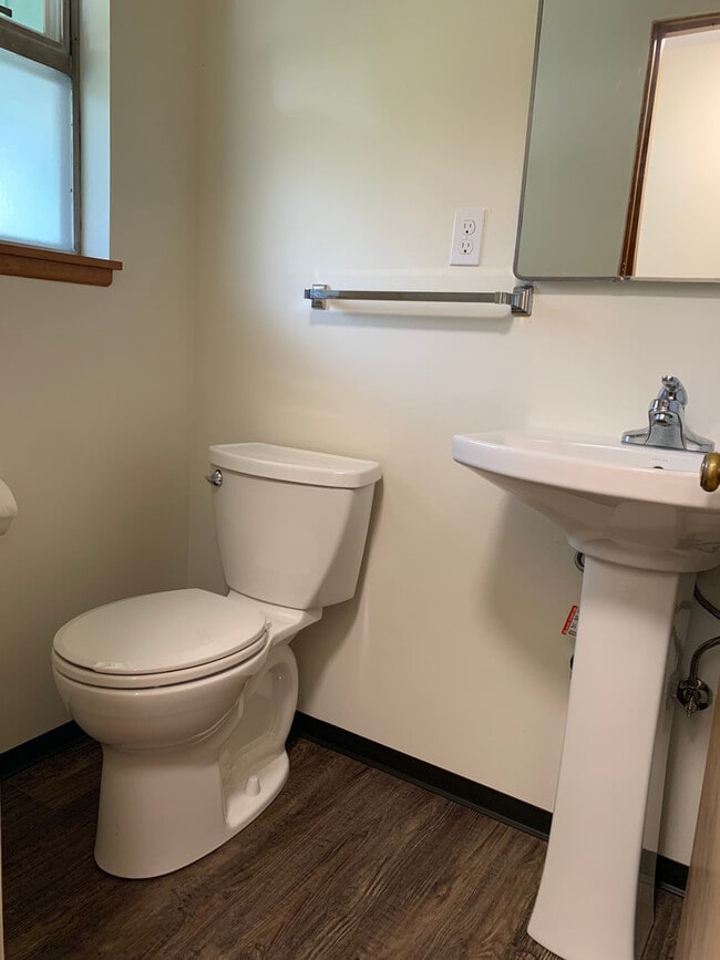 Photo - Beautiful 4 Bedroom 1.5 Bath Rambler in Parkland!!!