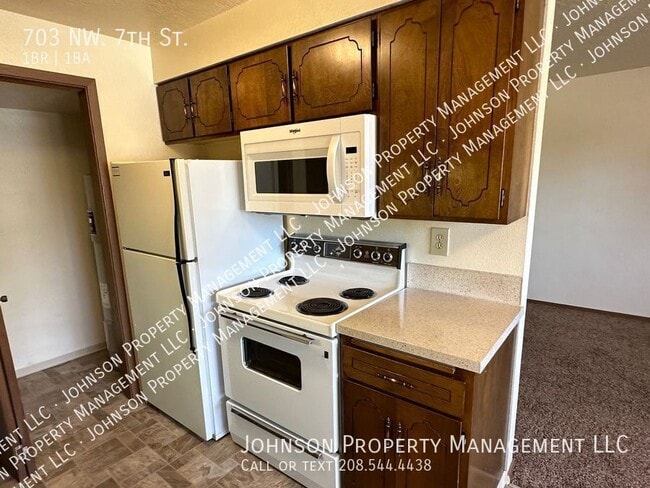 Photo - 703 NW 7th St