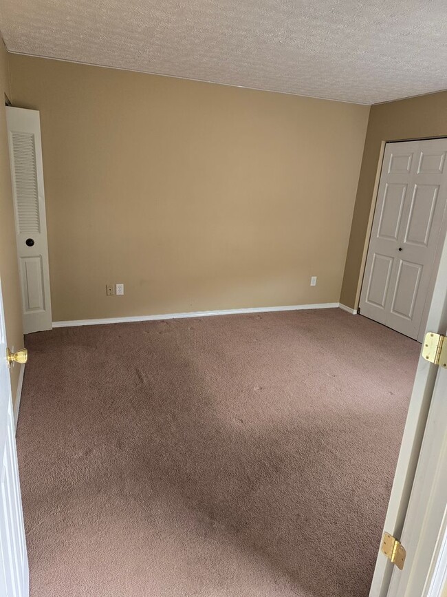 1 Bed with loft area and patio space House Rental in Owensboro, KY