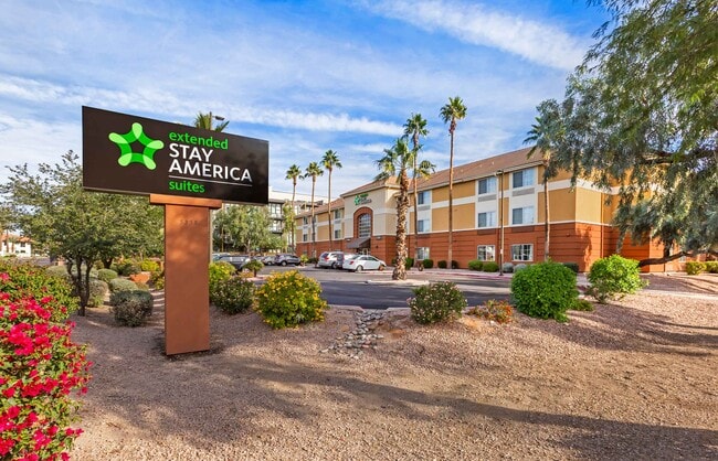 Building Photo - Furnished Studio-Phoenix - Biltmore Rental