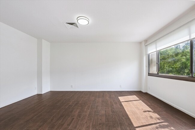 Photo - 49 Briar Hollow Ln Unidad 101