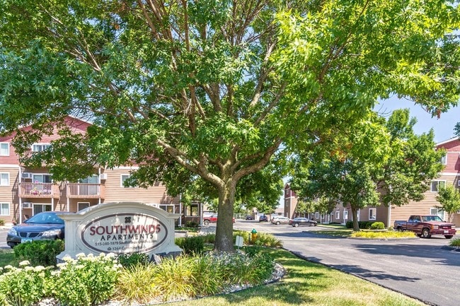 Southwinds Apartments - Southwinds Apartments