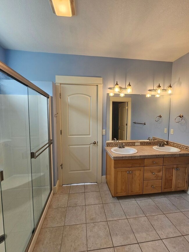 Photo - 1082 SE Yarrow Ave