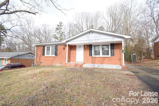 Building Photo - 924 Edgegreen Dr