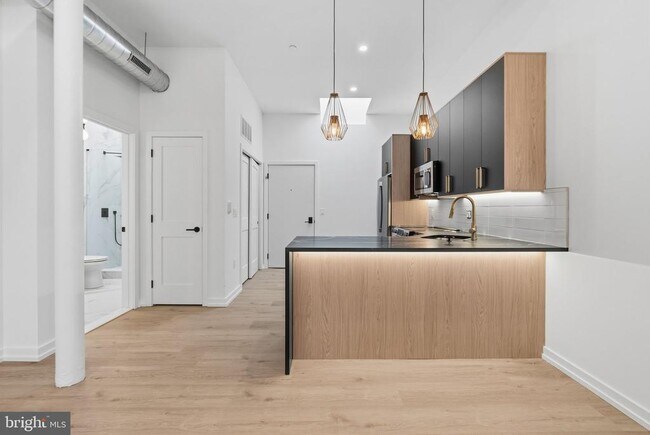 Photo - 1232 Chancellor St Unidad 4B