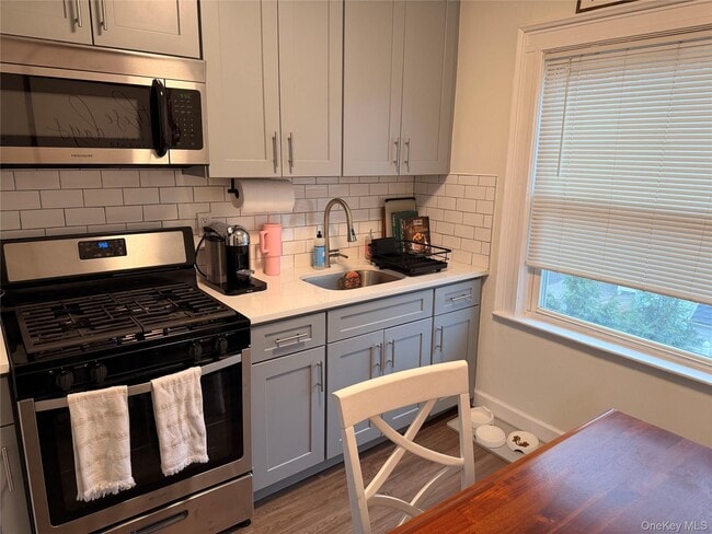 Photo - 65 W Windsor Pkwy