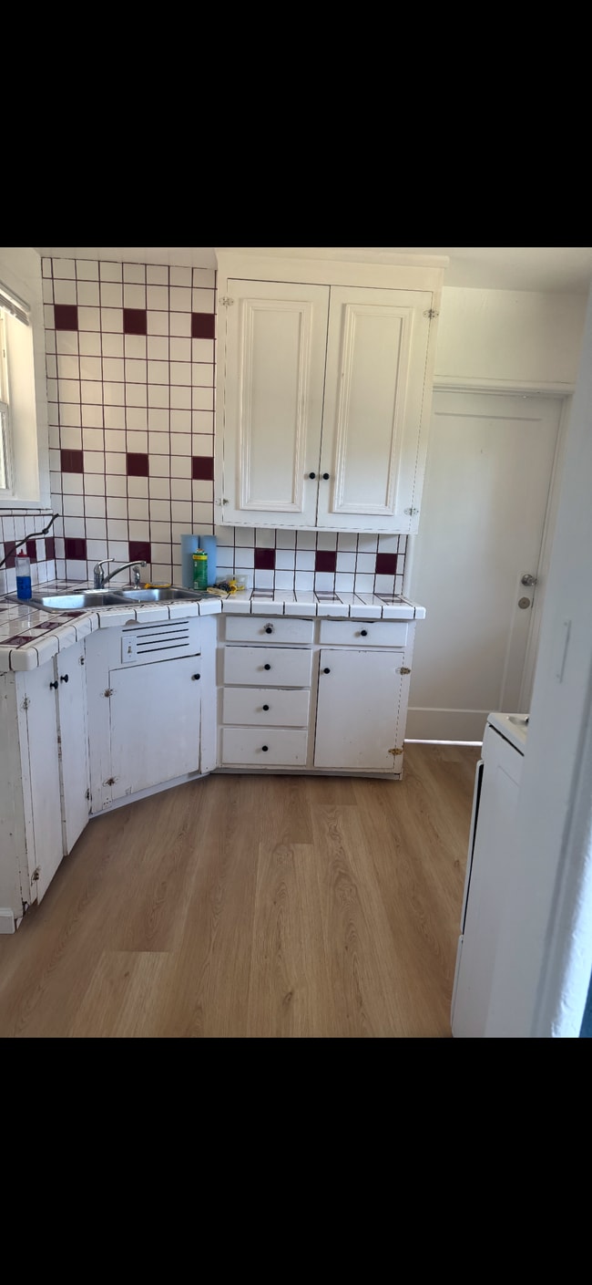 Photo - 1126 Leggett St
