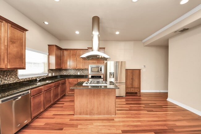Photo - 917 McKinney Park Ln