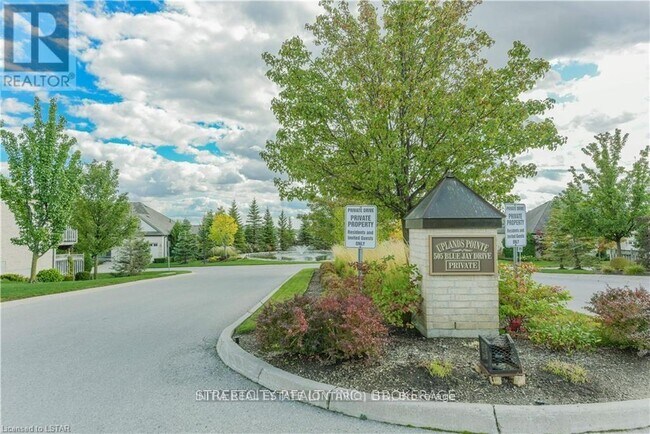 Photo - 505 Blue Jay Dr